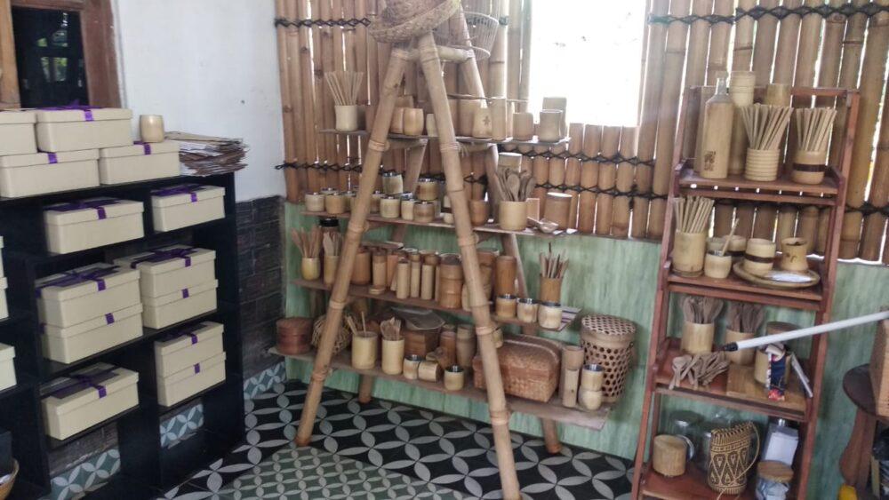 Contoh Kerajinan Dari Kayu